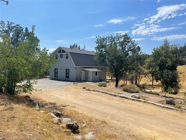 32858 De Na Lane, North Fork, California 93643