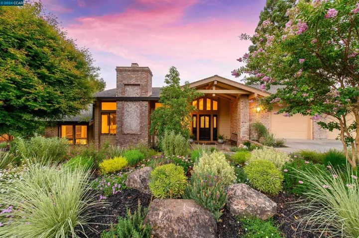 1850 Royal Court, Walnut Creek, California 94595
