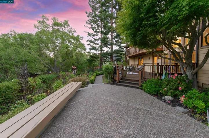 1850 Royal Court, Walnut Creek, California 94595