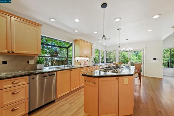 1850 Royal Court, Walnut Creek, California 94595