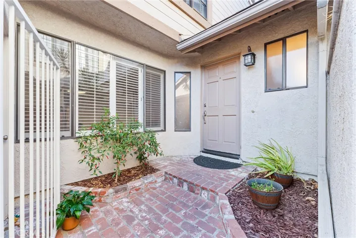 25201 Chestnutwood, Lake Forest, California 92630