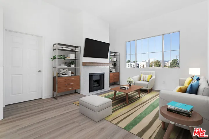 2033 Beloit Avenue 302, Los Angeles, California 90025