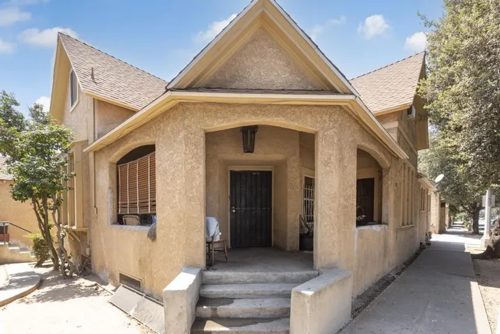 130 E Washington Boulevard, Pasadena, California 91103