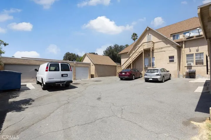 130 E Washington Boulevard, Pasadena, California 91103