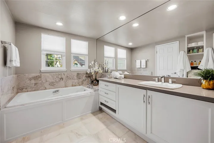 Secondary Suite Bathroom with Soaking Tub.