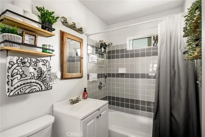 1007 S. Cambridge St., Anaheim, California 92805