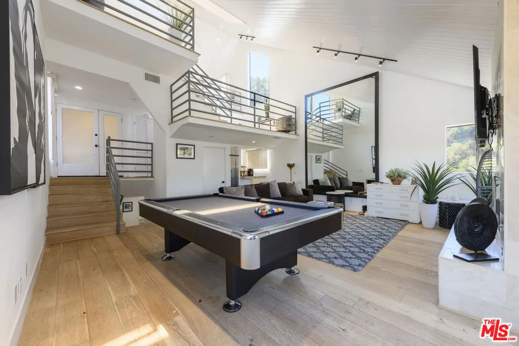 8581 Cole Crest Drive, Los Angeles, California 90046, 5 Bedrooms Bedrooms, ,6 BathroomsBathrooms,Residential,For Sale,Cole Crest,24436985