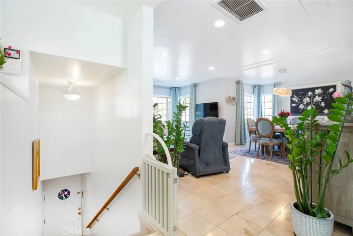 Kitchen area of # 812