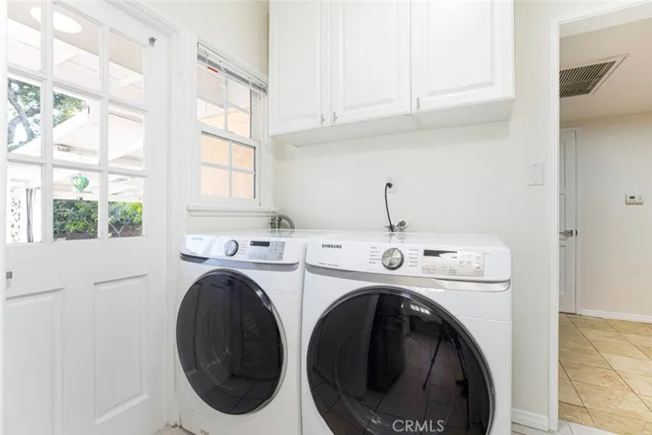 Laundry area of # 814