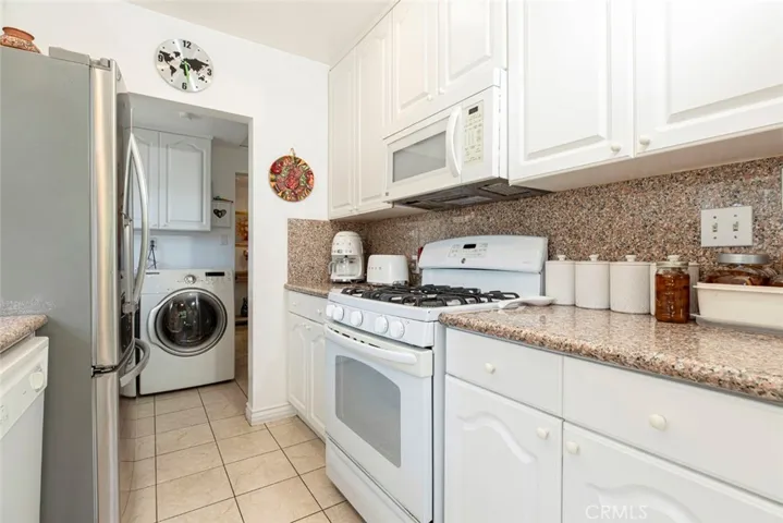 Kitchen unit # 812