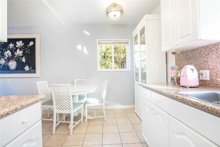 Kitchen unit # 812