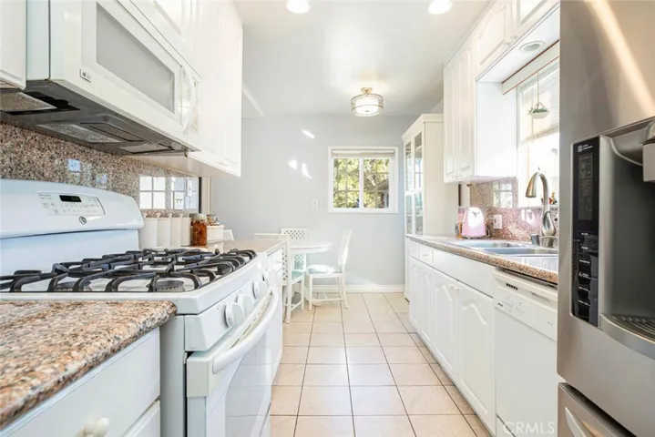 Kitchen unit # 812