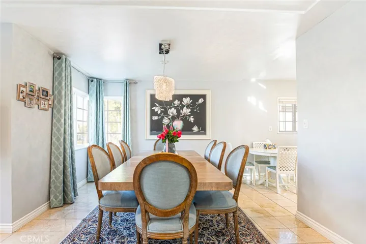 Dining area of unit # 812