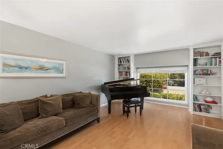 734 Nottingham Drive, Redlands, California 92373