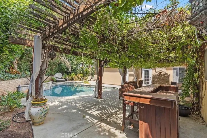 734 Nottingham Drive, Redlands, California 92373