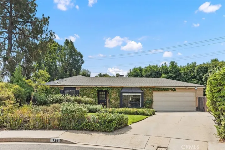 734 Nottingham Drive, Redlands, California 92373