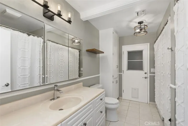 734 Nottingham Drive, Redlands, California 92373