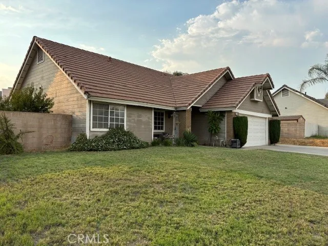 7370 Boxwood Avenue, Fontana, California 92336