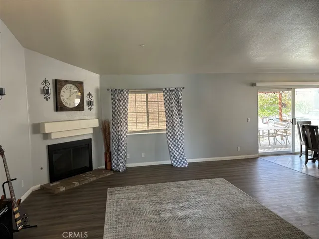 7370 Boxwood Avenue, Fontana, California 92336