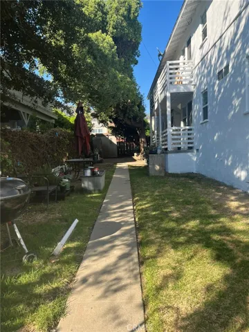 1808 W Glenoaks Boulevard, Glendale, California 91201