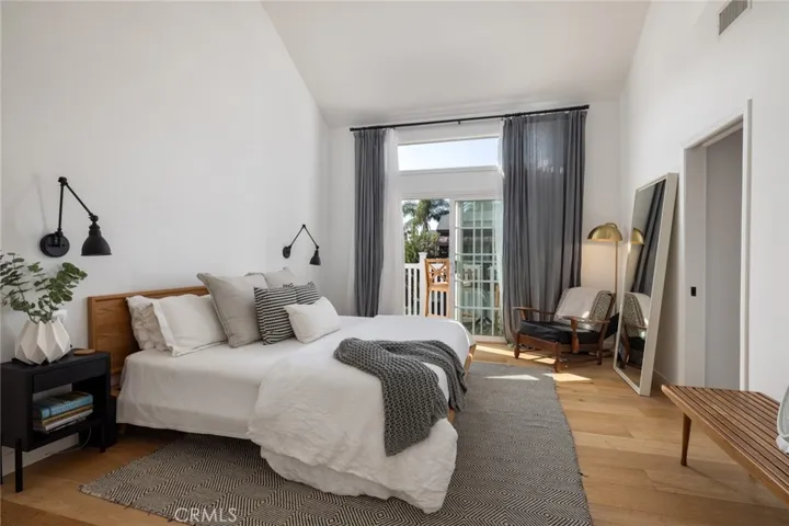 5255 E Appian Way, Long Beach, California 90803