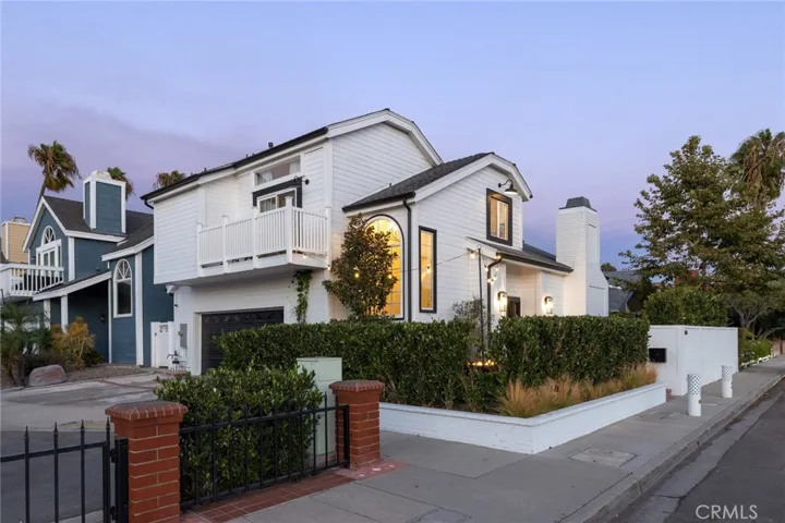 5255 E Appian Way, Long Beach, California 90803