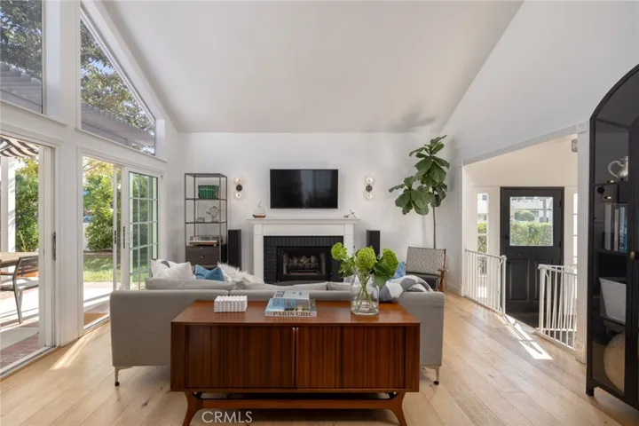 5255 E Appian Way, Long Beach, California 90803