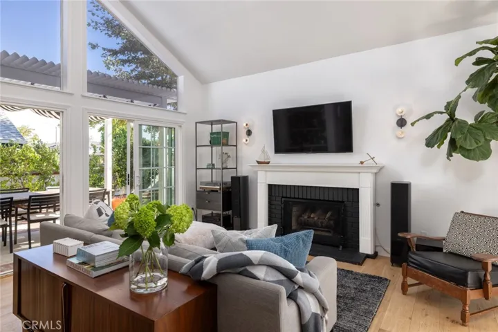 5255 E Appian Way, Long Beach, California 90803