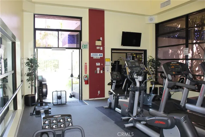 2105 Martinique Lane, Oxnard, California 93035