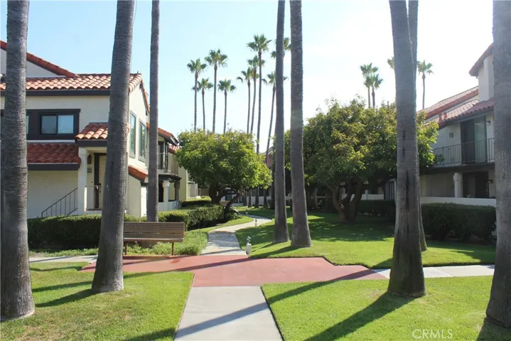 2105 Martinique Lane, Oxnard, California 93035