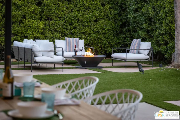 2739 Bonita Circle, Palm Springs, California 92264