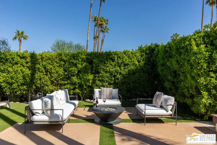 2739 Bonita Circle, Palm Springs, California 92264