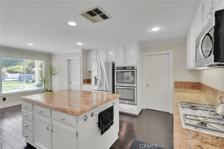 28619 Black Oak Lane, Castaic, California 91384