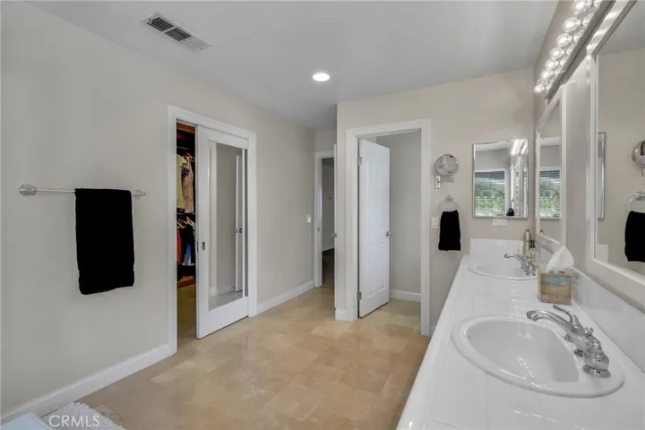 28619 Black Oak Lane, Castaic, California 91384