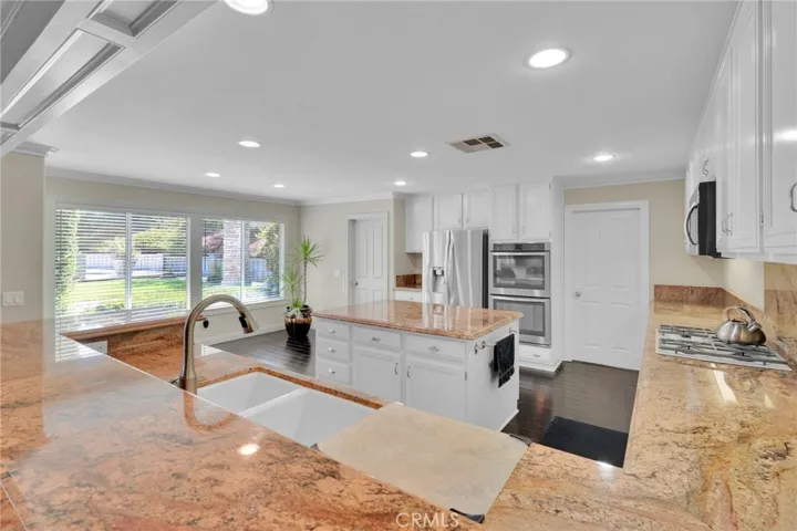 28619 Black Oak Lane, Castaic, California 91384