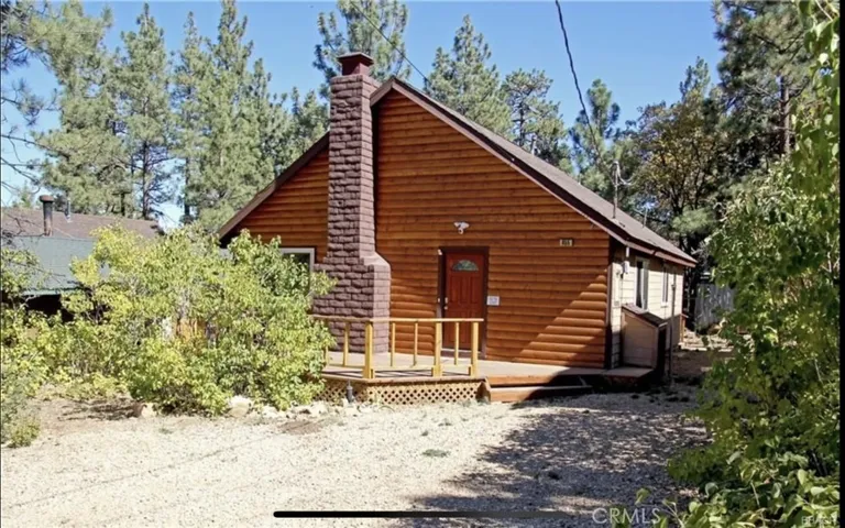 855 San Bernardino Avenue, Sugarloaf, California 92386