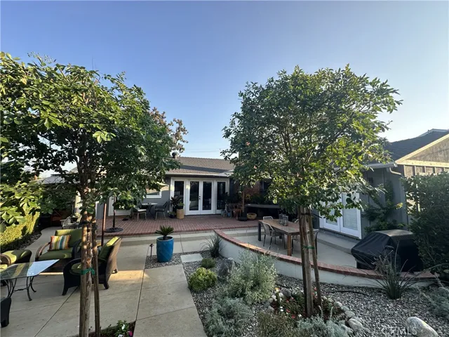 49 W Carter Avenue, Sierra Madre, California 91024