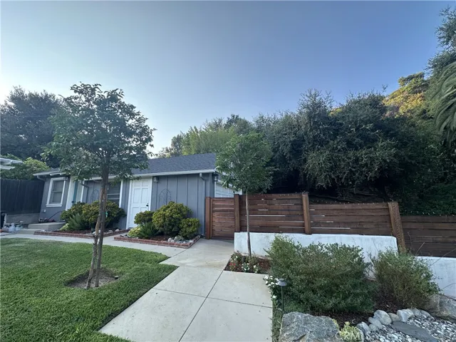 backyard studio & garage