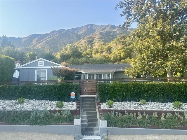 beautiful and private frontage w/ landscaping