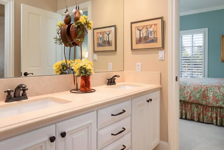 20544 Lomita Avenue, Saratoga, California 95070