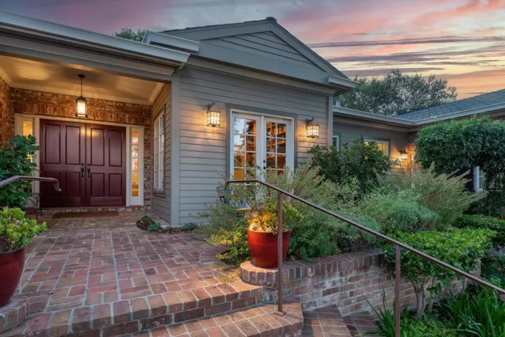 20544 Lomita Avenue, Saratoga, California 95070
