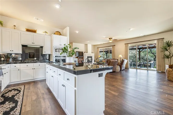 805 Whispering Winds Lane, Chico, California 95928