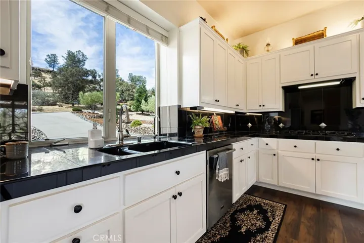805 Whispering Winds Lane, Chico, California 95928