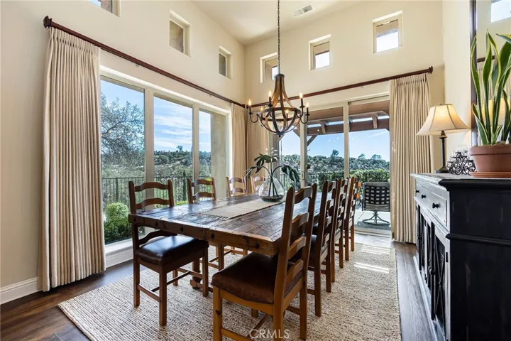 805 Whispering Winds Lane, Chico, California 95928