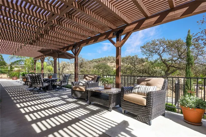 805 Whispering Winds Lane, Chico, California 95928
