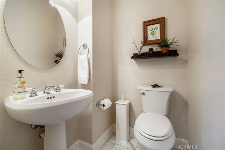805 Whispering Winds Lane, Chico, California 95928