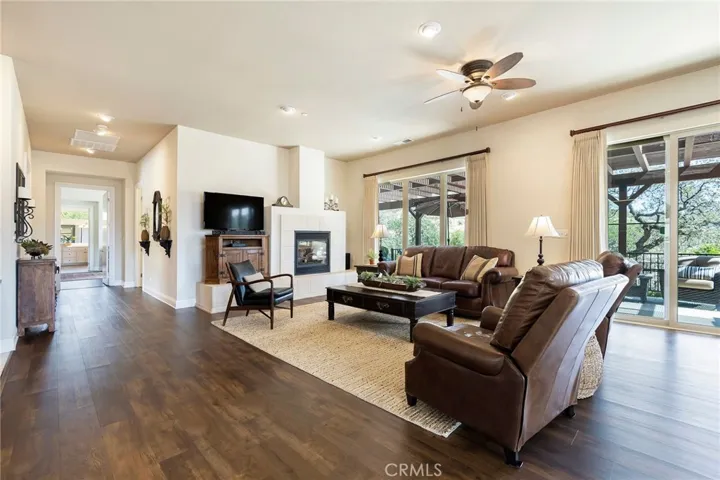 805 Whispering Winds Lane, Chico, California 95928