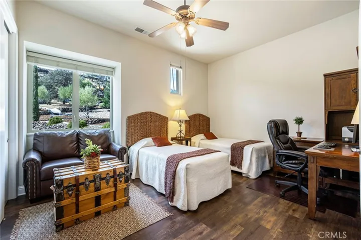 805 Whispering Winds Lane, Chico, California 95928