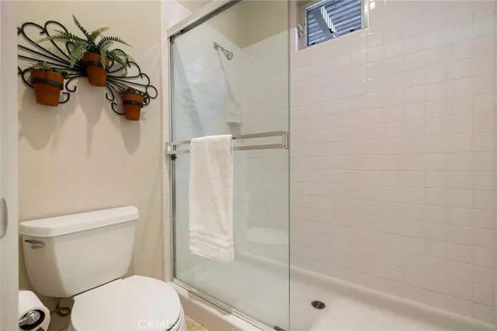 805 Whispering Winds Lane, Chico, California 95928