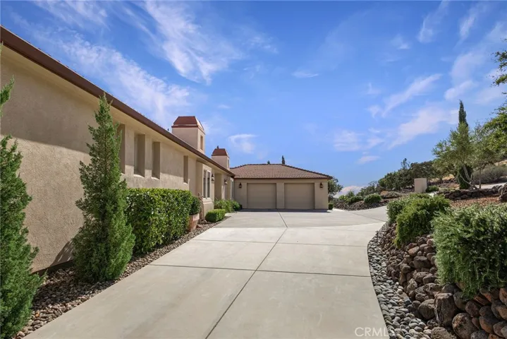 805 Whispering Winds Lane, Chico, California 95928